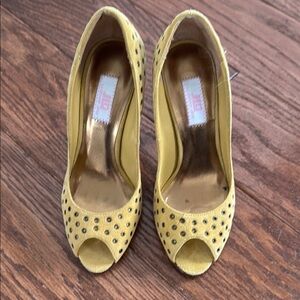 Elegant Yellow Suede Peep-Toe Heels-Excellent used condition